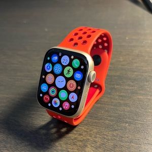 Apple Watch Series 8
